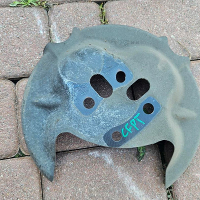 Obudowa osłona tarczy tył tylna prawa lewa Opel Corsa F E-Corsa 9825073280