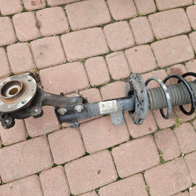 Amortyzator zwrotnica piasta Mcperson prawy Opel Corsa F E-Corsa 9837414780