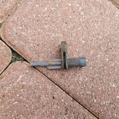 Czujnik Abs przód przedni koła hamulca Opel Corsa F E-Corsa 9810998280