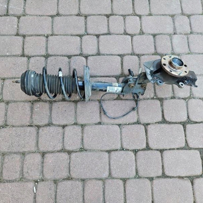 Amortyzator przód przedni lewy zwrotnica piasta Opel Corsa E 13434139