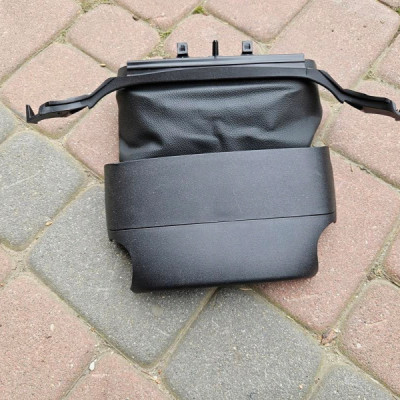 Plastik obudowa osłona kolumny licznika Opel Corsa F 39176073 9829537380