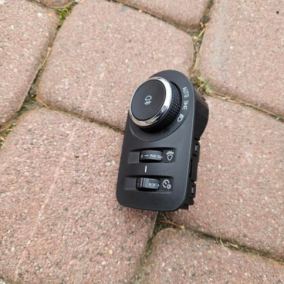 Przełącznik włącznik świateł EUROPA Opel Corsa F 39201667