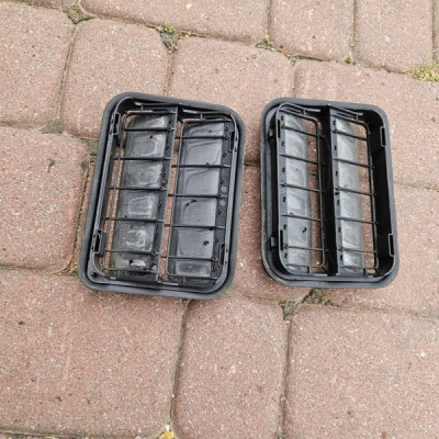 Kratka wentylacyjna bagażnika dekompresyjna Opel Corsa F 9675506980