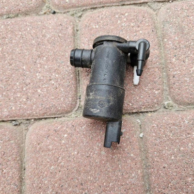 Pompka spryskiwaczy zbiorniczka Opel Corsa F 9825894180