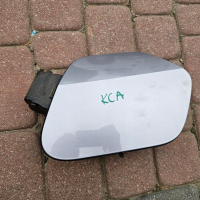 Klapka wlewu paliwa wlew KCA Opel Corsa F 39167574 39167575