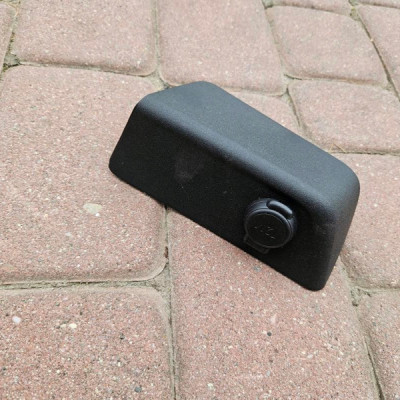 Obudowa osłona zapalniczka gniazdo Opel Corsa F 39185088 9829602180