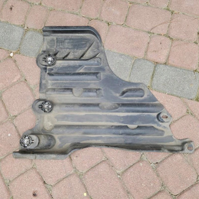 Obudowa osłona podłoga podwozia lewa Opel Corsa F 9823573680