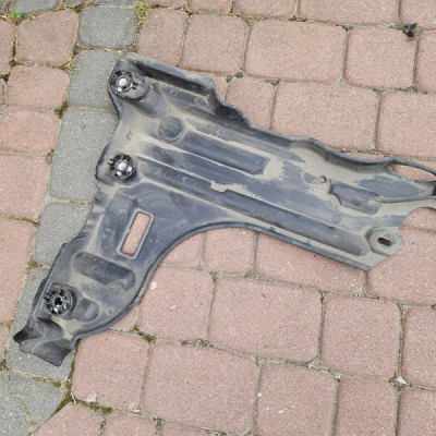 Obudowa osłona podłoga podwozia prawa Opel Corsa F 9823546880