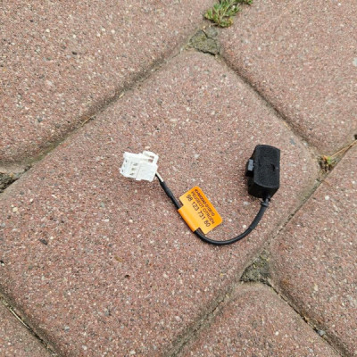 Mikrofon podsufitki lampki radia telefonu Opel Corsa F 9812373180