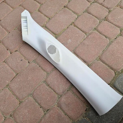 Obudowa osłona słupka prawa podsufitki Opel Corsa F 39196898 98293279PR