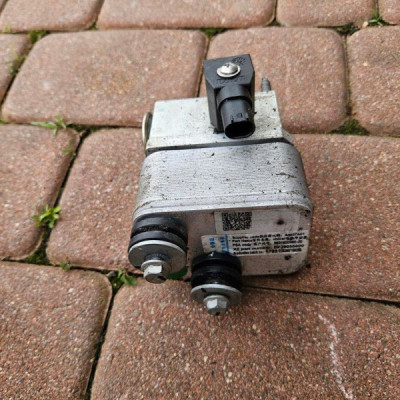 Chłodniczka klimatyzacji zawór Opel Corsa F Peugeot 208 9831600480