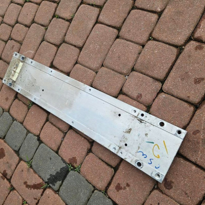 Belka mocowanie elektryczny silnika Opel Corsa F Peugeot 208 9826322080