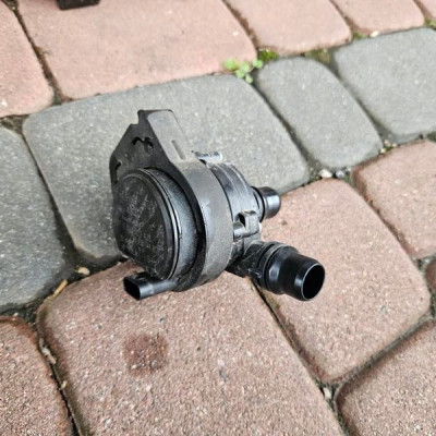 Pompka obiegowa wody pompa Mokka Opel Corsa F Peugeot 208 9833874480