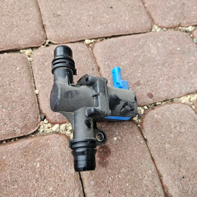 Zawór wody elektrozawór pompka wody Opel Corsa F Peugeot 208 9827567780