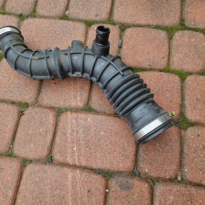 Przewód rura wąż dolot powietrza 0.9 Tce Renault Clio 4 IV