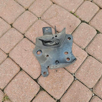 Uchwyt mocowanie prawa belki tył tylnej Renault Clio 4 IV 554327380R