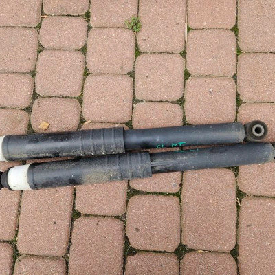 Amortyzator tył tylny komplet HB Renault Clio 4 IV 562109815R