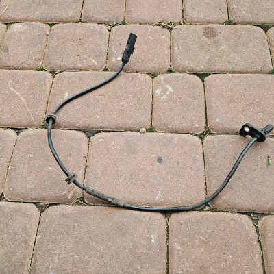 Czujnik ABS tył tylny koła hamulcowy Renault Clio 4 IV 33283