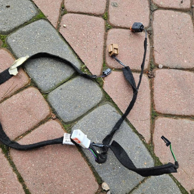 Przewód instalacja klapy tył tylnej Renault Clio 4 IV 240510100R