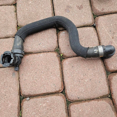 Przewód rura wąz wody chłodnicy elektryk Peugeot 208 Opel Corsa F 475