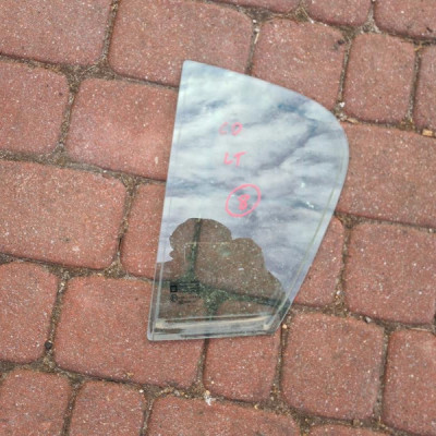 Szyba tył tylna jasna lewa Opel Corsa D 5 Drzwi 2008R