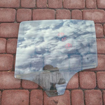 Szyba tył tylna jasna lewa Opel Corsa D 5 Drzwi 2008R