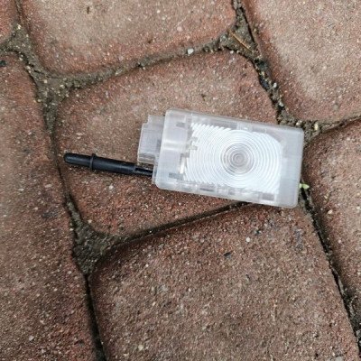 Lampka lampa oświetlenie schowka podświetlenie Opel Mokka MOKKA X