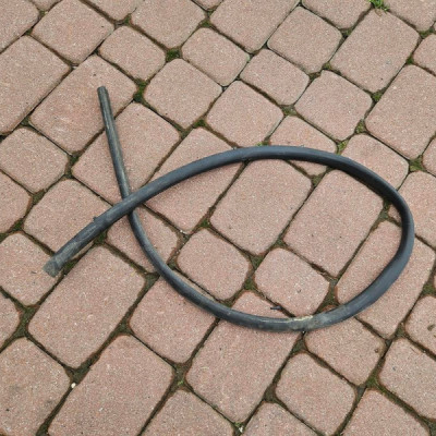 Uszczelka progowa na próg lewa Opel Mokka MOKKA X