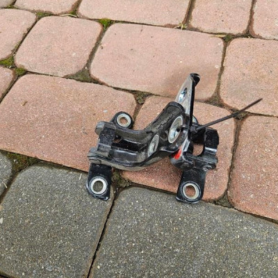 Zawias zawiasy drzwi tył tylne lewy Z22c GAR Opel Mokka MOKKA X