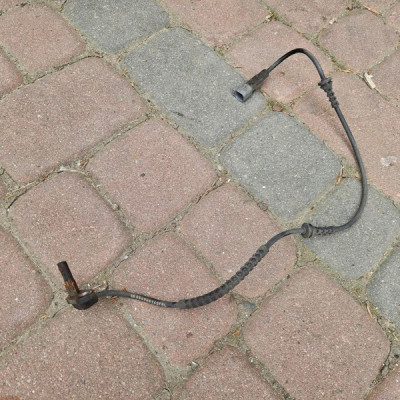 Czujnik ABS koła przód przedni LEWY PRAWY Opel Mokka MOKKA X 95490814