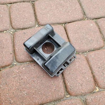 Wspornik belki tylnej prawy uchwyt mocowanie Opel Mokka MOKKA X 95129349