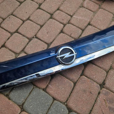 Blenda klapy tylnej logo chrom Z22W Opel Mokka MOKKA X 95979090