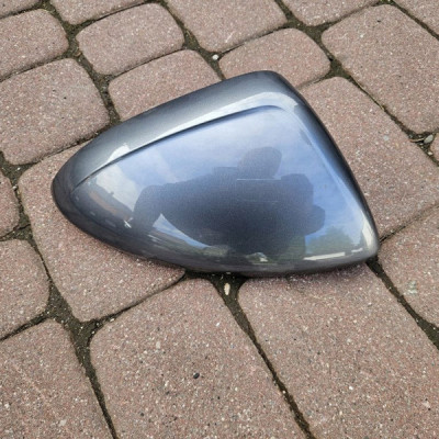 Obudowa osłona lusterka prawa Z10B nakładka Opel Insignia B 21163502R