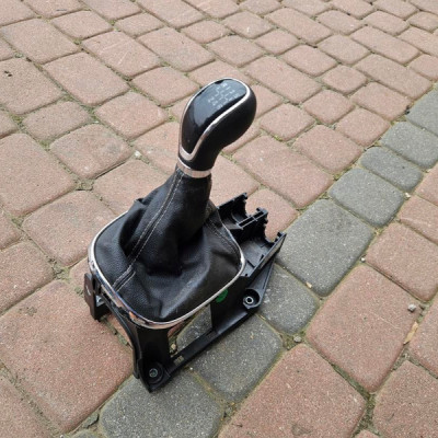 Gałka lewarek zmiany biegów 6 wybierak Opel Mokka MOKKA X 55597660