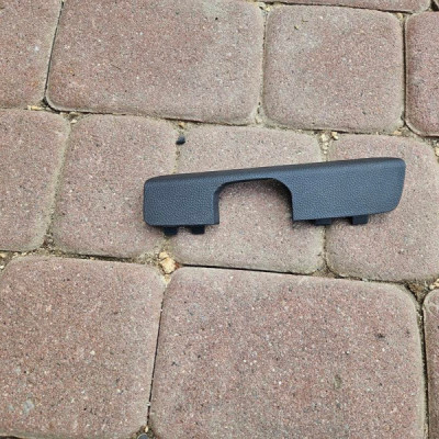 Obudowa osłona tunelu plastik recznego Opel Mokka MOKKA X 95195549