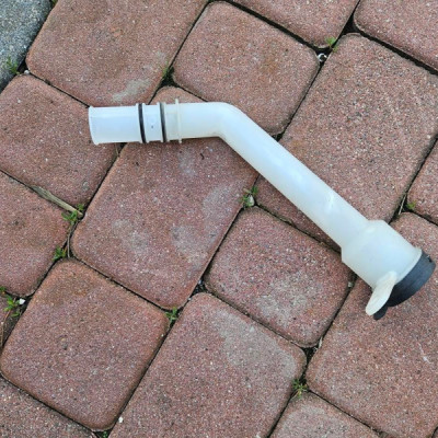 Wlew spryskiwaczy rurka przewód Opel Mokka MOKKA X 95182245