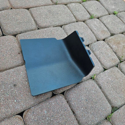 Zaślepka lampy bagażnika tył tylna prawa osłona Opel Mokka MOKKA X 95914498