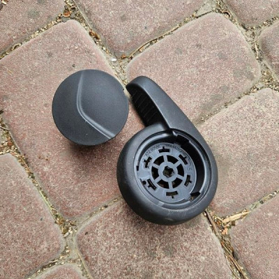 Rączka dźwignia fotela regulacji kierowcy Opel Mokka MOKKA X ATZ90586