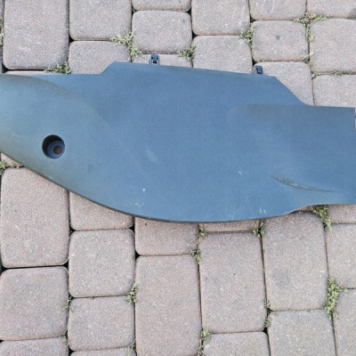 Obudowa osłona tunelu lewa plastik Opel Crossland X 13464976