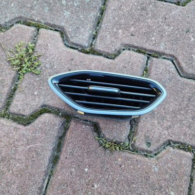 Kratka deski chrom chromowana nawiewu prawa Opel Crossland X 13487185