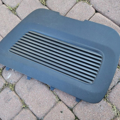 Tapicerka boczek bagażnika prawe osłona zaślepka Opel Crossland X 13475638