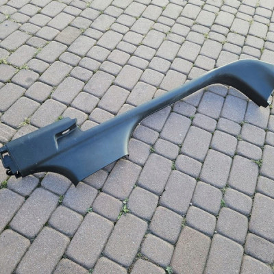 Plastik obudowa osłona słupka próg progu prawy Opel Crossland 39149572