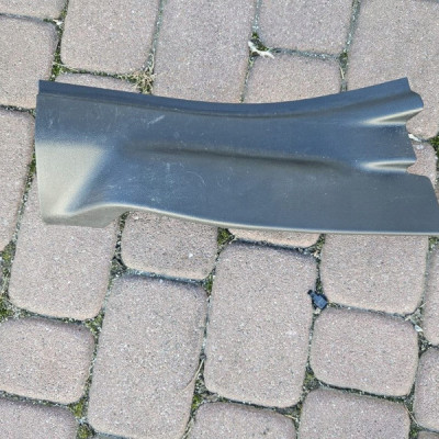 Plastik obudowa osłona słupka progu prawa wnętrza Opel Crossland 39149160