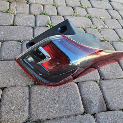 Lampa tył tylna w błotnik prawa EUROPA Opel Crossland X