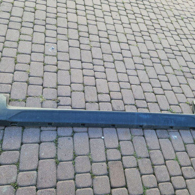 Próg listwa nakłądka progowa prawa osłona Opel Crossland X 13482063