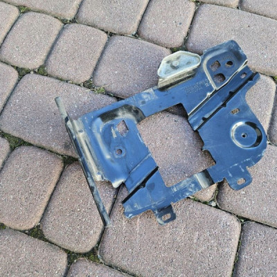 Podstawa uchwyt mocowanie akumulatora Opel Crossland X 9806487180