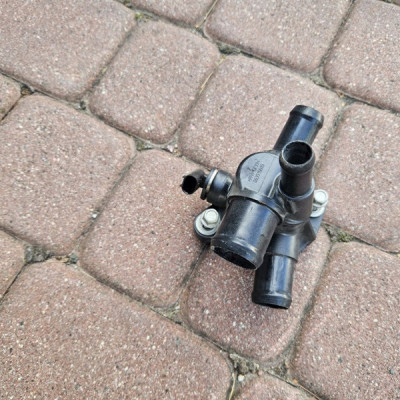 Termostat obudowa termostatu 2.0T 250KM 260KM Opel Insignia B 063515605