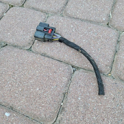 Kostka czujników parkowania przód 6PDC przednai PDC Opel Insignia B