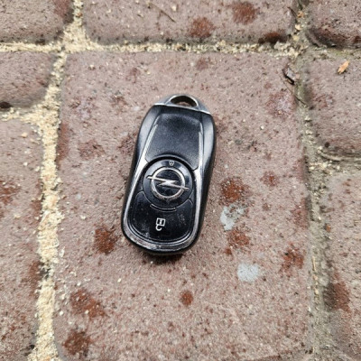 Obudowa osłona kluczyka grot rygiel Opel Insignia B 1