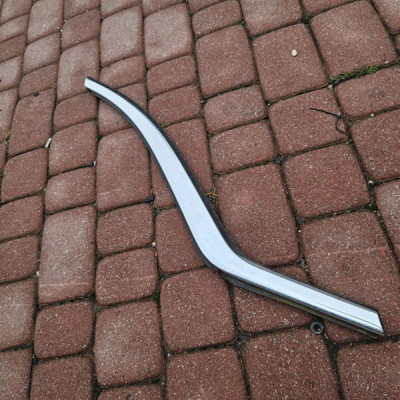 Listwa tył tylna lewa chrom karoseryjna szyby Opel Crossland X 39008050